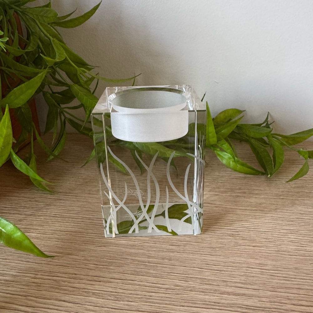 Elegant Clear Glass Tealight Holder